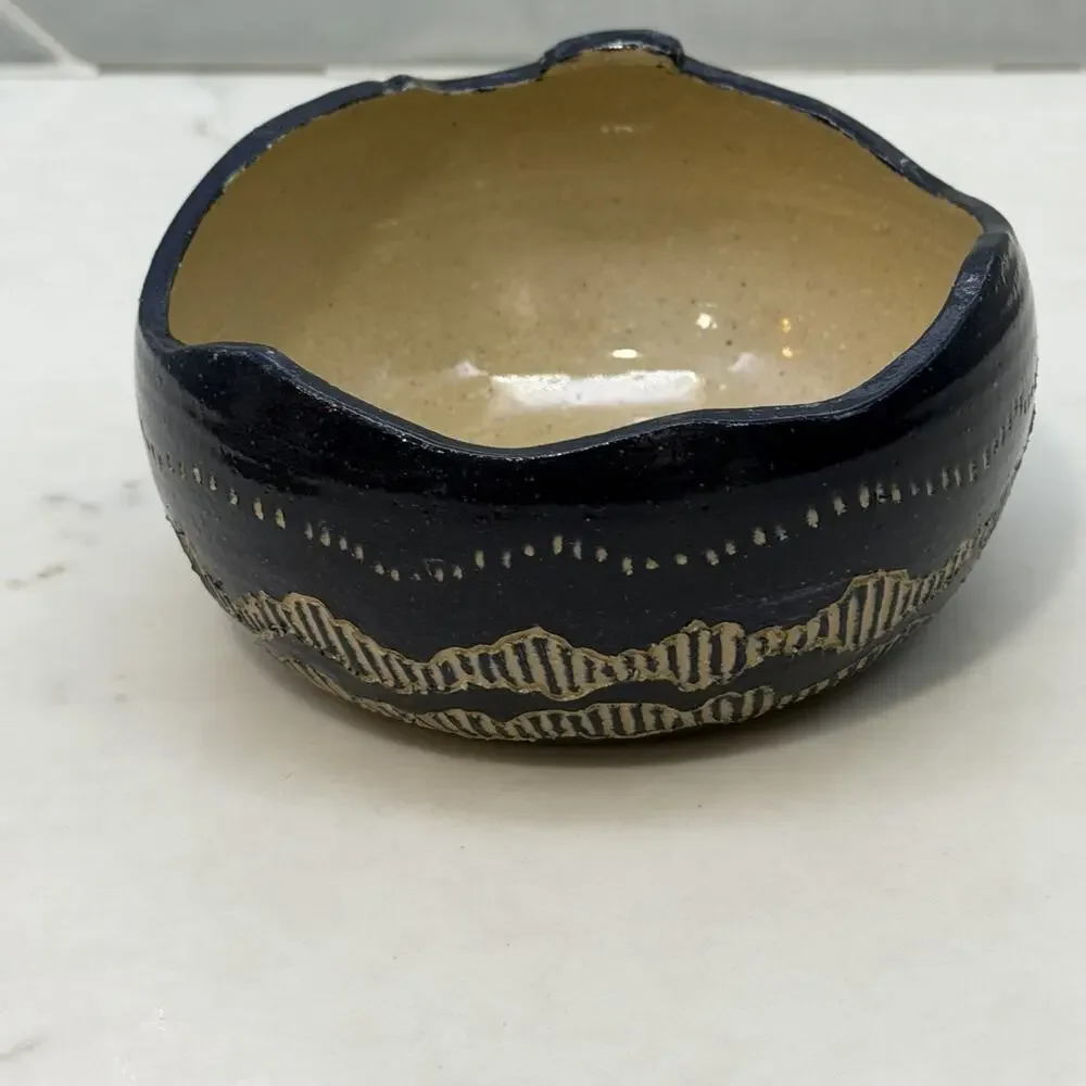 Sylvia Lawson NC Pottery Blue Sgrafitto Small Bowl Trinket Pilot Mountain 1993